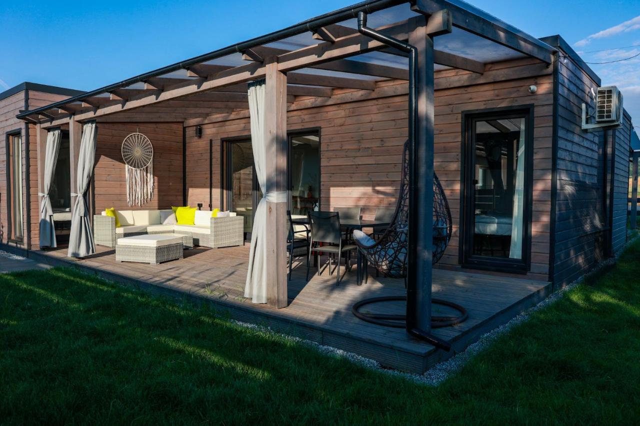 Jej I Jego - Eleganckie Domki Z Balia Na Wylacznosc Niewiesze Exterior photo